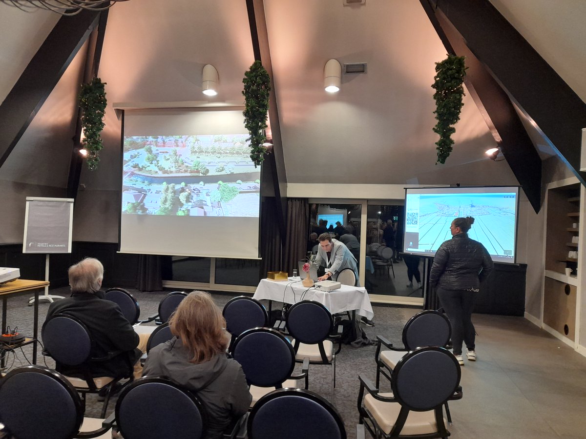 In Katwoude bewoners gesproken bij info-avond over #N247. Deze weg loopt dwars door Broek in Waterland en gekeken wordt nu naar bovengrond verbeteren of ondertunnelen: met een korte of lange tunnel. Interessant, druk bezocht en goed georganiseerd <a href="/ProvincieNH/">Noord-Holland</a> #psnh