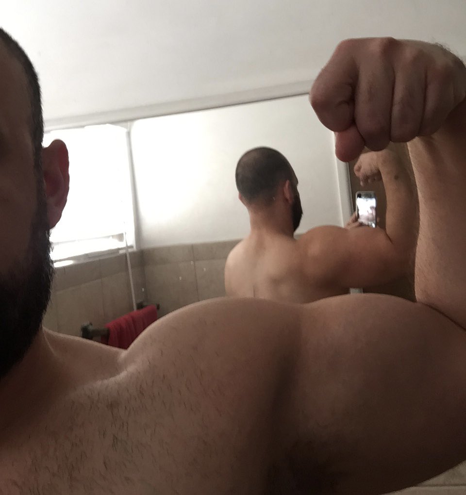 MrSoCalBull's tweet photo. ¿Dejarias a tu esposa sobar mi musculo?🍆💪🐂 #ToroCaliente #StudBull #VergaGruesa #Verga #Cuckolding #Cucks #Swingers #SwingersCDMX #LatinoBull #Toro #VergaCabezona #EsposasCaliente #EsposasConPermiso #EsposasCachondas #VergaRica #VergaXXL #EsposasCalientes #CuckCouples #Cucking https://t.co/RfapGEkRv7