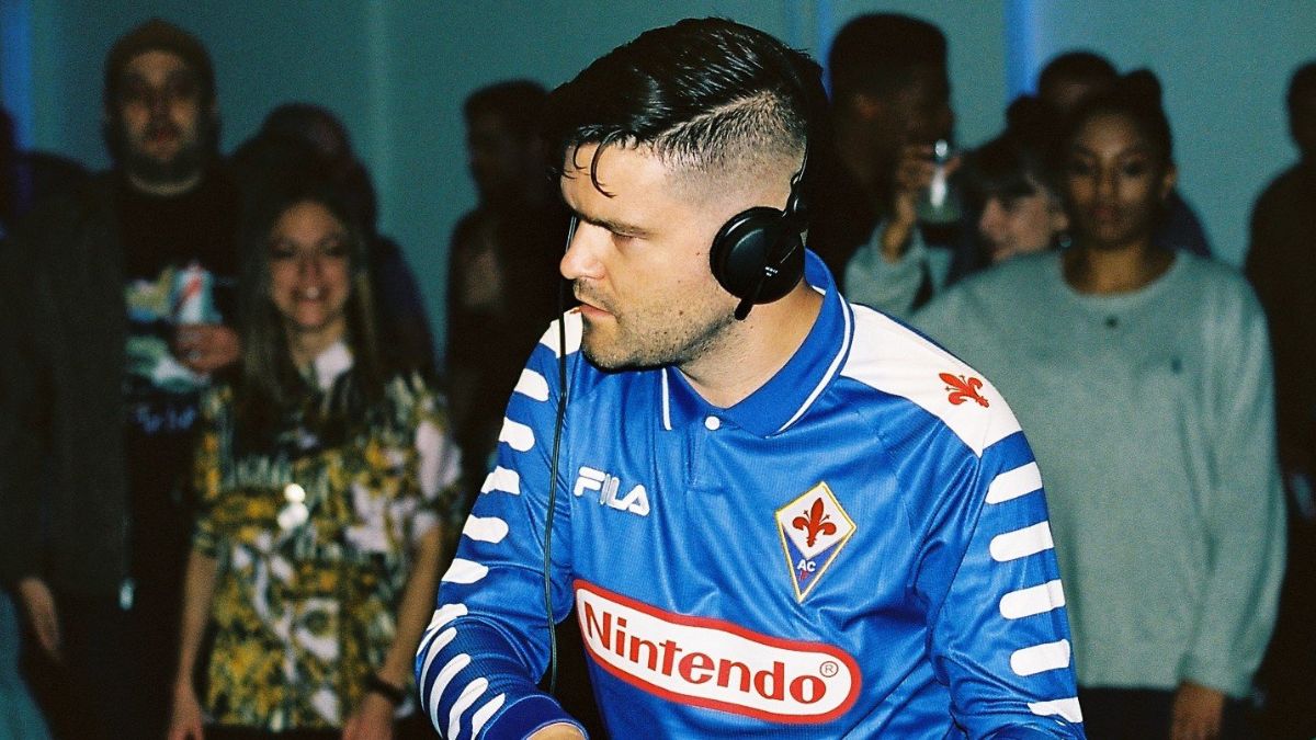 DecentialMedia's tweet photo. Dubstep pioneer @Plastician is building the Bandcamp of NFTs! 

Check out this Q&amp;A with the musician and learn how the on-chain marketplace @Autonomiesio, allows artists to mint, release, and sell music to fans and collectors.

https://t.co/qk37YoeBLv

#Web3Music #Web3 https://t.co/uwccHkBWIX
