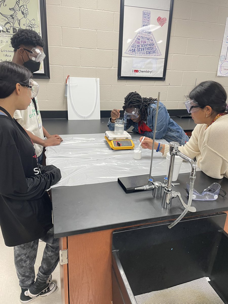 Thank you to everyone who attended our meeting! We played a fun thanksgiving themed bingo and learned about the process behind crystallization!!🦃✨

We were also so excited to see some of our members wearing their tye dye shirts made in the previous meeting!👀🎊 <a href="/ACSChemClubs/">ChemClub Program</a>