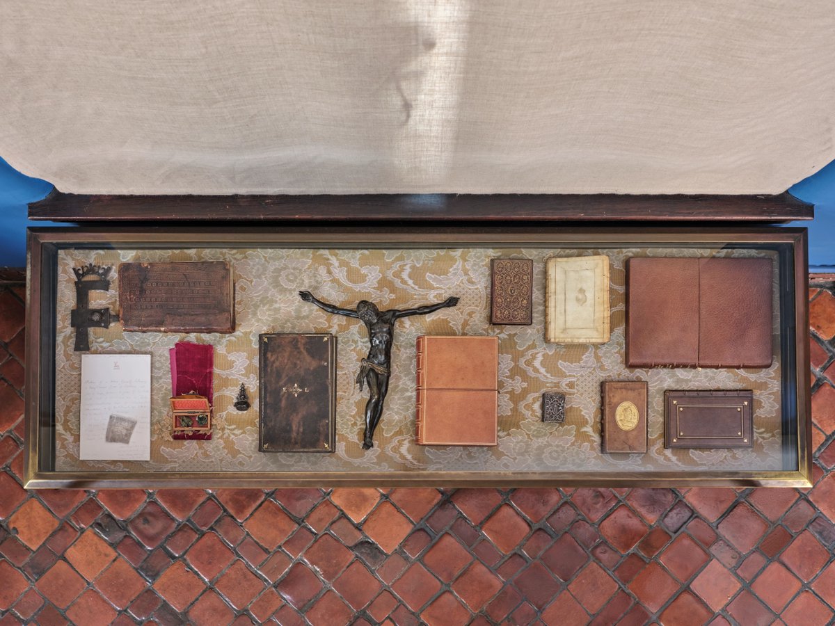 The Prince and Princess of Wales' visit to Boston has us all wishing we were royals. #DYK that Isabella believed she was a descendant of Mary, Queen of Scots? Objects connected to this purported relationship are preserved in the Museum. Read our blog: bit.ly/3a1UO8S