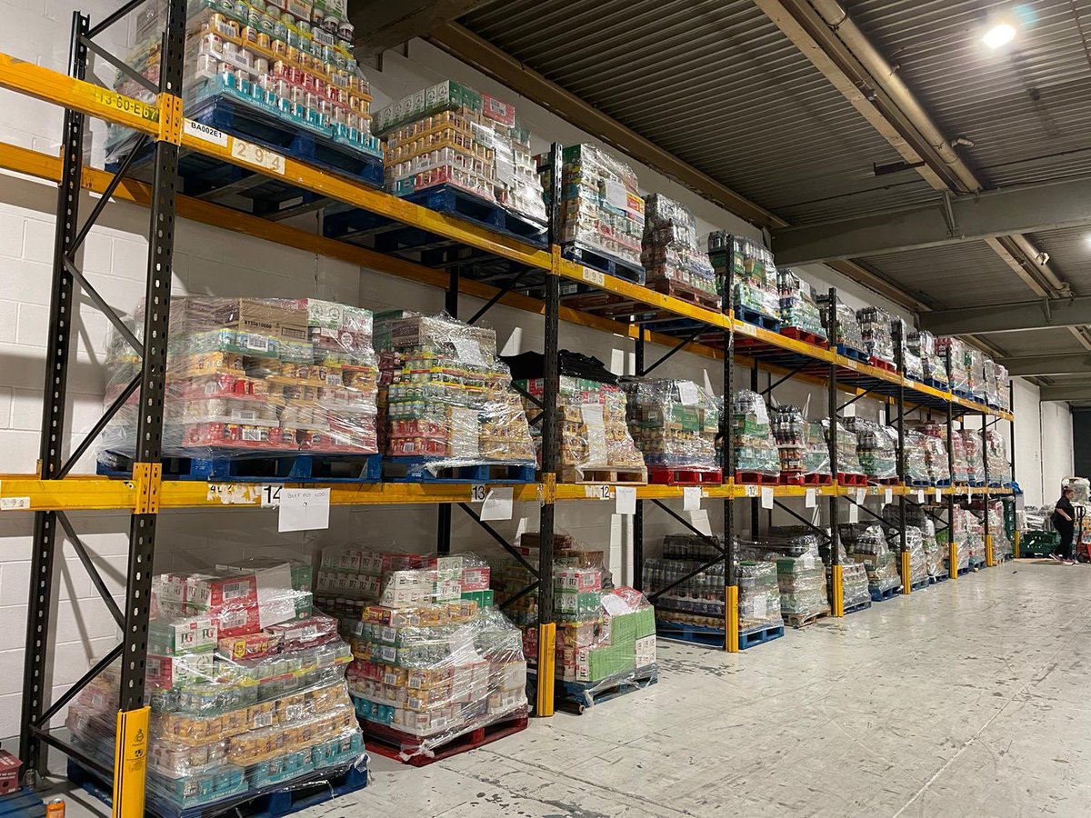 NeoCommunity1's tweet photo. Team work making the household support food get out to schools, children’s centres and colleges across Wirral until March supporting over 30,000 children and their families #StrongerTogether #cookingupchange @GautbyRoad @WirralCouncil https://t.co/YFozXkgKVh