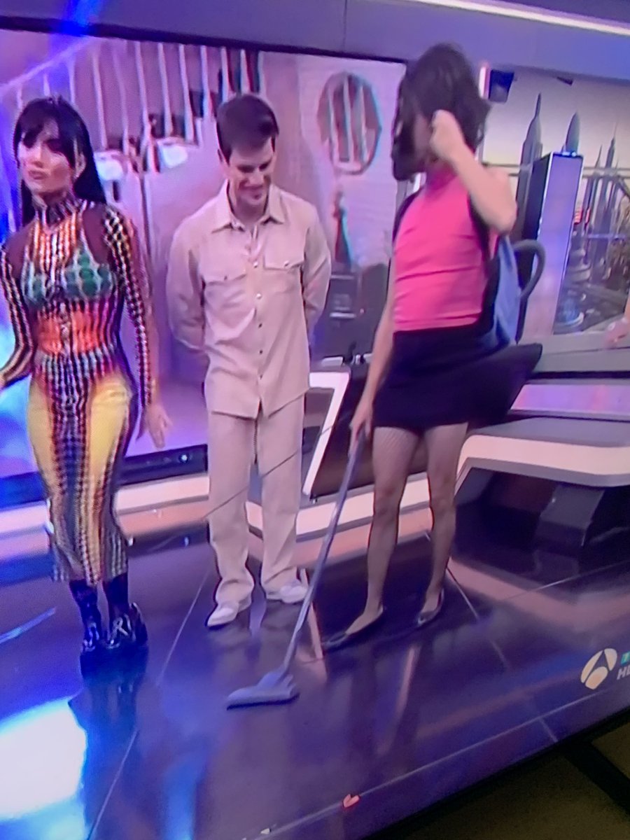 icarlosps's tweet photo. El hormiguero: estamos siendo tachados de machistas injustamente. 

El hormiguero: https://t.co/ONNk2gAUQ0