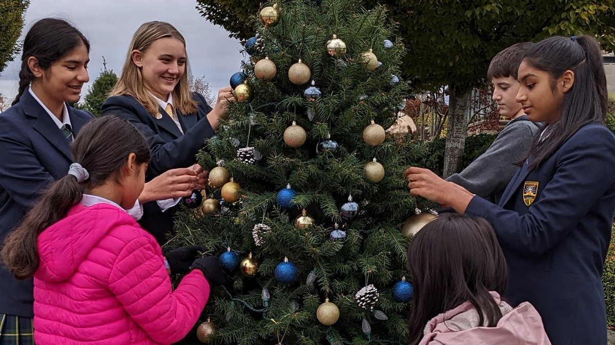 Southpointe Academy (@southpointea) on Twitter photo We kicked off the holiday season last week by participating in the 4th annual Festival of Lights @tsawwassensprings in support of the @dhchfoundation! Come find our decorated tree, among the many others, until January 1!
#festivaloflights #SouthpointeCommunity We kicked off the holiday season last week by participating in the 4th annual Festival of Lights @tsawwassensprings in support of the @dhchfoundation! Come find our decorated tree, among the many others, until January 1!
#festivaloflights #SouthpointeCommunity