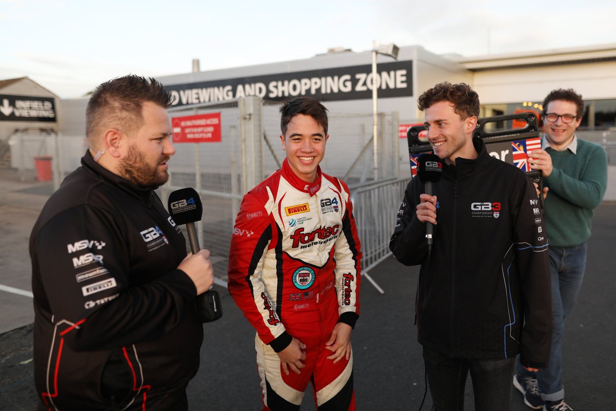 Champion <a href="/nikolasgtaylor/">Nikolas Taylor</a> was interviewed so many times by <a href="/jonners/">Jon</a> and <a href="/PiersPrior/">Piers Prior</a> after his race wins, that he was basically part of the TV crew by the end of the season...

📸 <a href="/JakobEbrey/">JEP</a>