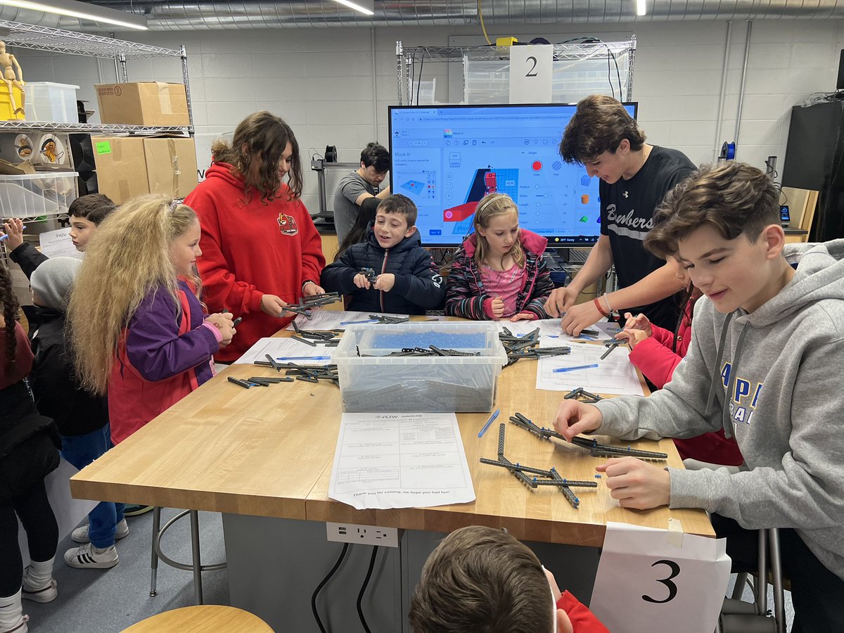AmyRose2020's tweet photo. 2nd grade engineers in the making! 🤖 Thank you Mrs. Longo and Mr. Mellin, along with the awesome high school students, for a GREAT visit to your STEM lab! It was a fun-filled morning of learning for all of us! @MahopacSchools @ARPanthers https://t.co/r1QvODFNGZ
