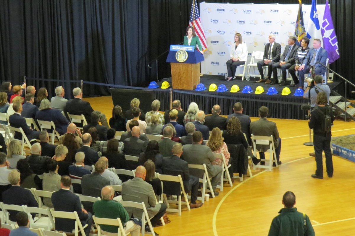 Doreen_M_Harris's tweet photo. 📣 Thrilled to kick off construction on the #CHPE transmission project with @GovKathyHochul @BasilSeggos @MarieThereseNY @NYSDOLCommish @OGSCommissioner @HydroQuebec &amp; @CHPExpress. These partnerships including labor @NYCBldgTrades @LIUNA and #IOUE are key to success! https://t.co/A588wYRnBa