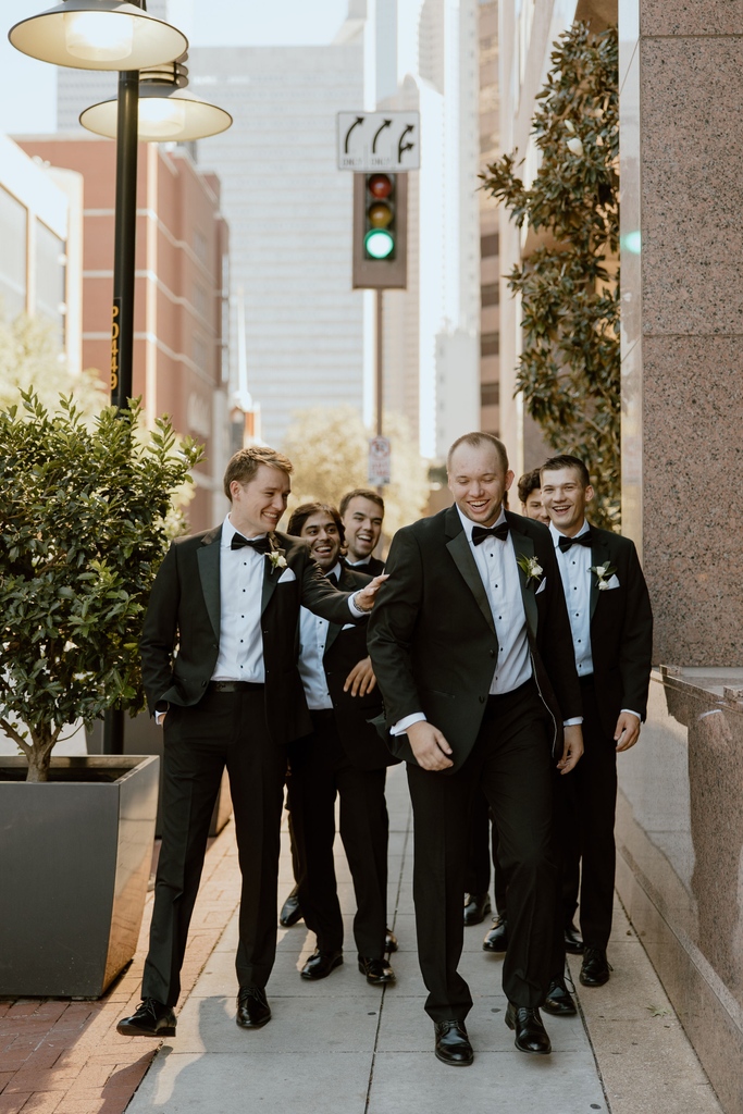 Happy #WeddingWednesday! We offer over 70,000 square feet of event space to make your special day unforgettable. 👰🤵‍♂️

Learn more at fairmont.com/dallas/wedding…. 

📸: @madshewmedia