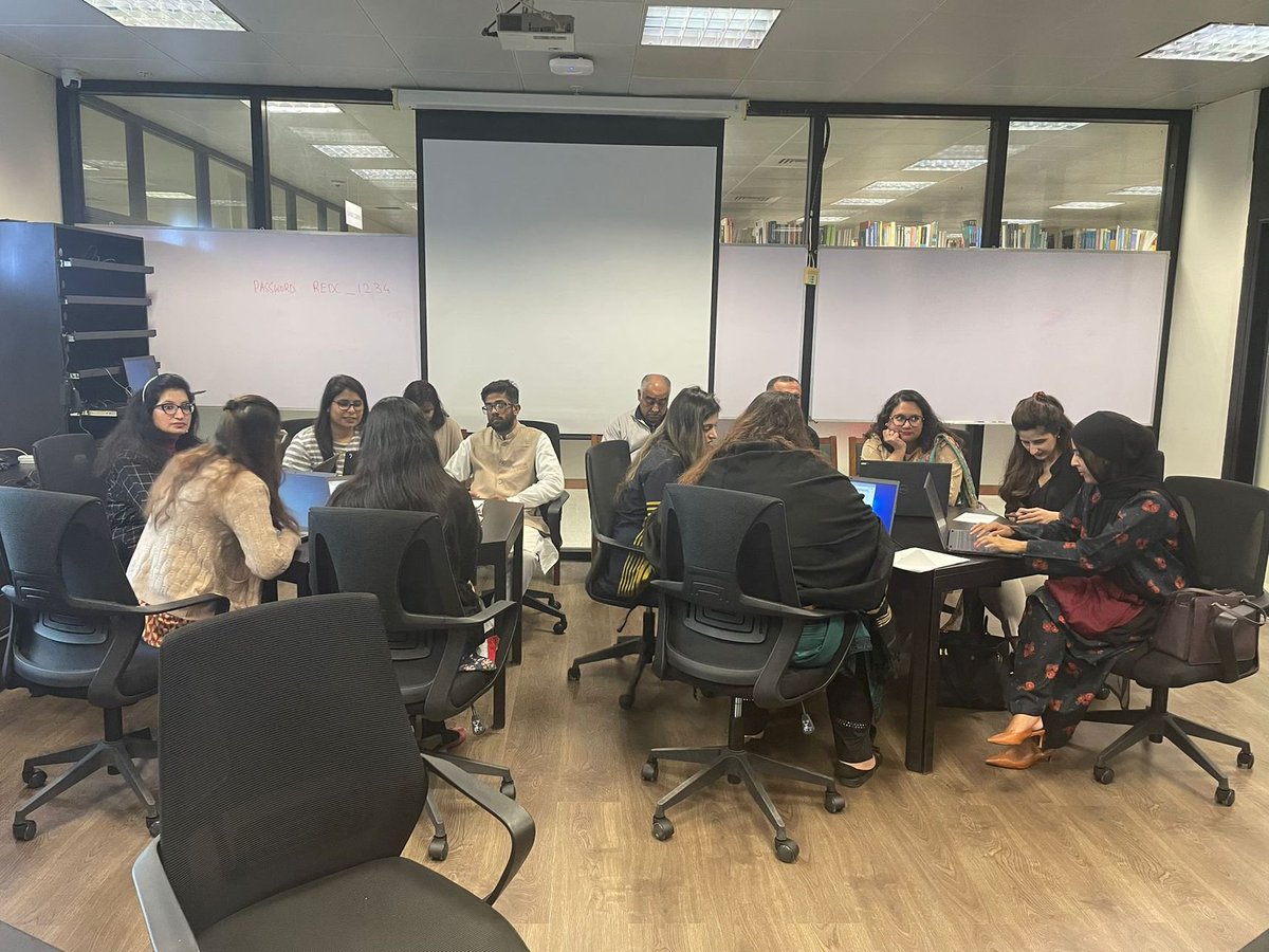 B-International (@binternational6) on Twitter photo Great launch event today for our Online "Introductory Course to Building Internationalisation in Universities in Pakistan" hosted by <a href="/LifeAtLUMS/">LUMS</a>
Thank you to our WP lead Juan Luis and Susana <a href="/usal/">Universidad de Salamanca</a> for presenting and leading on the development of this fantastic platform🖥️👏🇪🇺🇵🇰 Great launch event today for our Online "Introductory Course to Building Internationalisation in Universities in Pakistan" hosted by <a href="/LifeAtLUMS/">LUMS</a>
Thank you to our WP lead Juan Luis and Susana <a href="/usal/">Universidad de Salamanca</a> for presenting and leading on the development of this fantastic platform🖥️👏🇪🇺🇵🇰