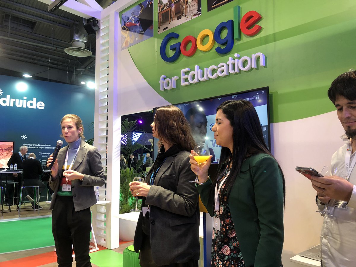 educationdigi's tweet photo. #EducatechExpo - l’#education et la formation toujours au cœur du stand @GoogleForEdu @GoogleEnFrance : le cocktail est organisé par le @CEPROC2, école de gastronomie française 🇫🇷 https://t.co/opvRj7N5HA