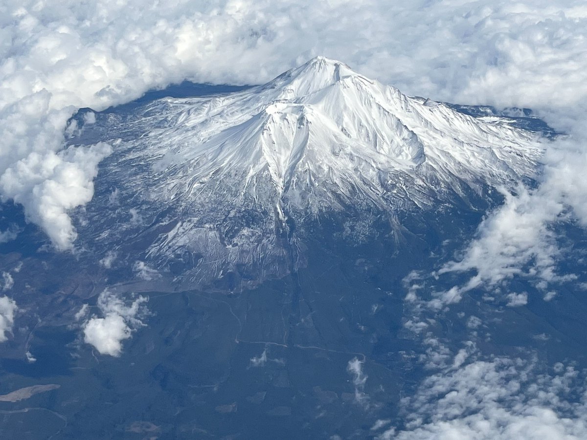 USGS Volcanoes🌋 on Twitter "All volcanoes in California were at normal