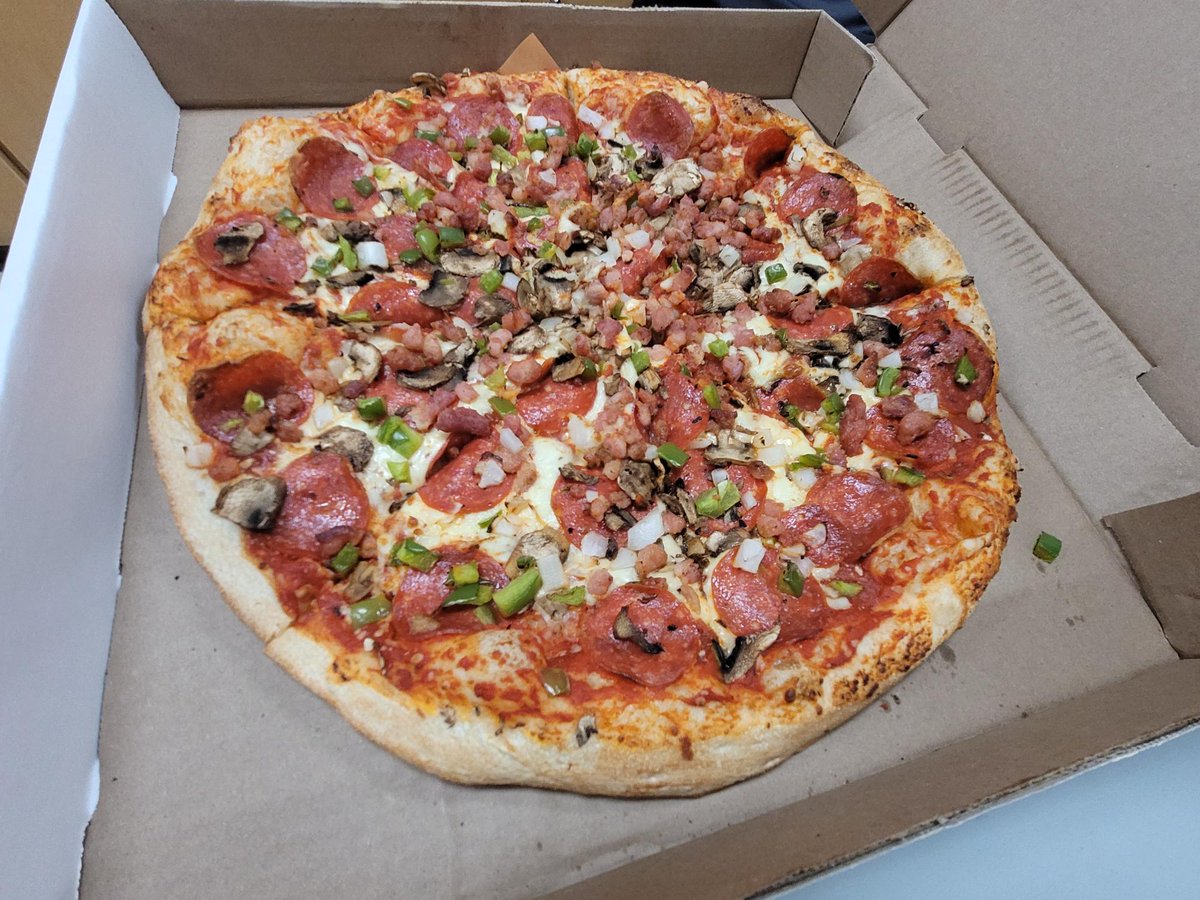 SudburyHydro's tweet photo. Pizza Day for @UnitedWay today at Greater Sudbury Utilities. We are always happy to partner with @UWCNEO as they continue to respond to the local needs of our communities’ most vulnerable people. #ThankYou #GreatLakesPizza https://t.co/HPeXY6z0k9