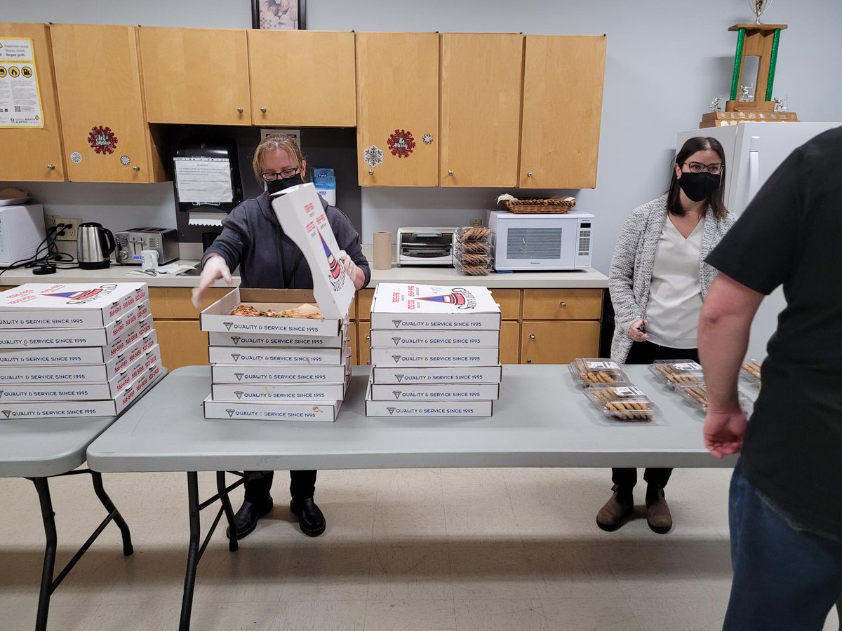 SudburyHydro's tweet photo. Pizza Day for @UnitedWay today at Greater Sudbury Utilities. We are always happy to partner with @UWCNEO as they continue to respond to the local needs of our communities’ most vulnerable people. #ThankYou #GreatLakesPizza https://t.co/HPeXY6z0k9