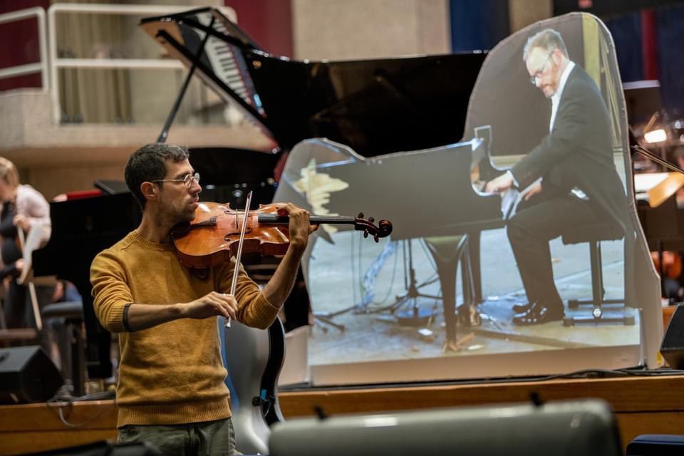 We zijn klaar! 🇧🇪 – #Gastspiel im <a href="/deSingel/">DE SINGEL</a> in Antwerpen heute Mittwochabend. <a href="/s_steenandersen/">Simon Steen-Andersen</a> @baldurbronniman @nicolashodges 📸: @brat_goldie