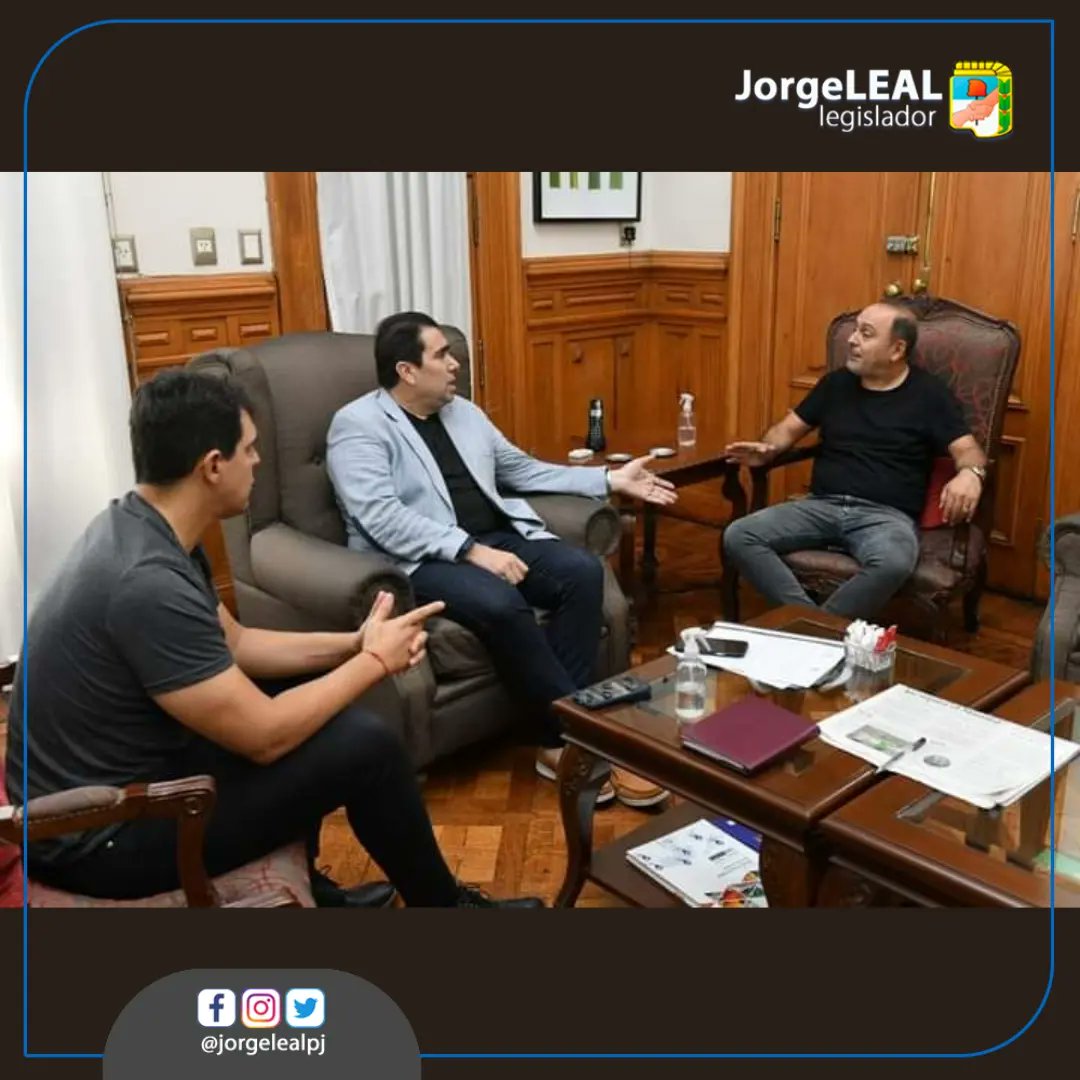 #CasaDeGobierno 
REUNION CON EL GOBERNADOR

Este miércoles nos reunimos el Legislador Sergio Mansilla, a cargo de la gobernación, con quien compartimos preocupaciones y diversos temas que tienen que ver con el Este de la provincia y sobre todo con nuestro interior profundo.