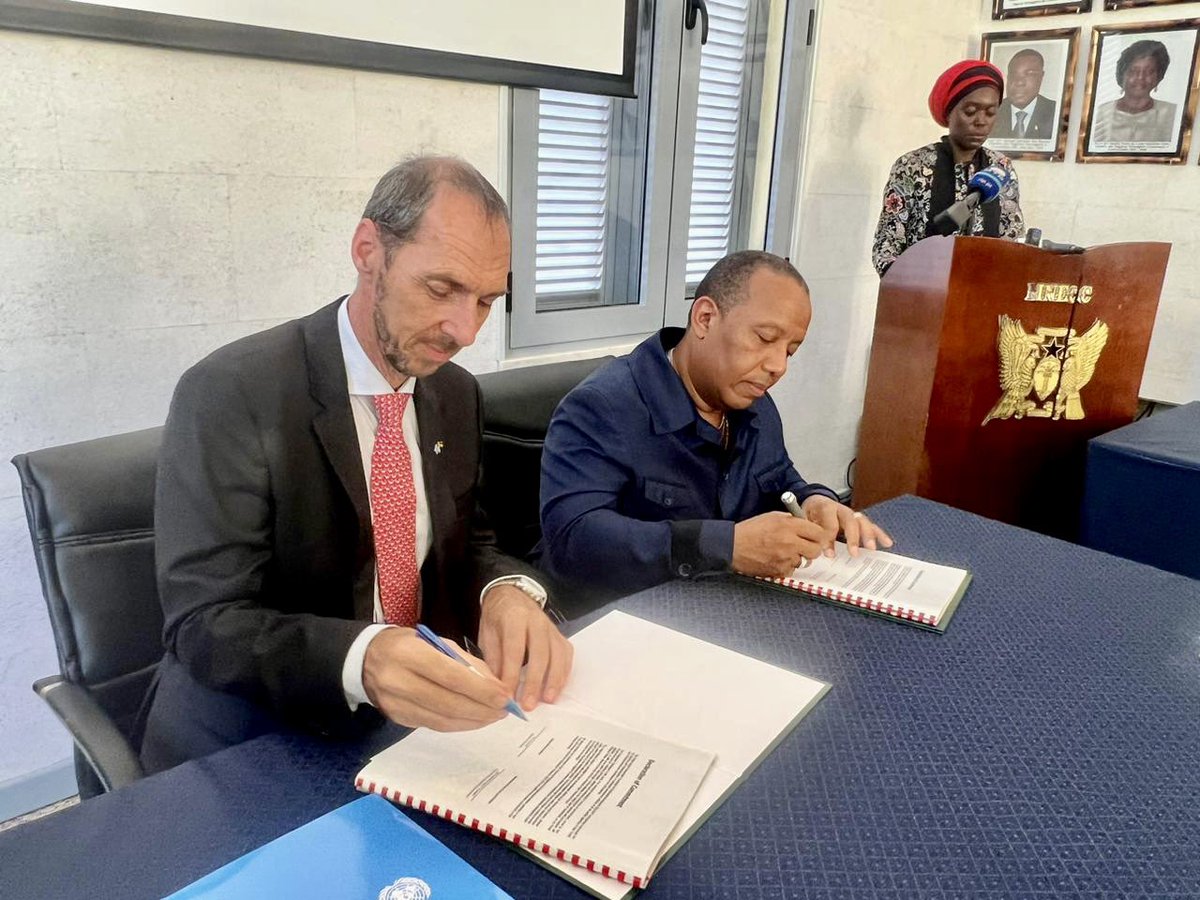 OMS_STP's tweet photo. Les @ONU_STP ont signé aujourd'hui avec le Gouvernement de Sao tome et Principe le Programme Cadre de Cooperation 2023 - 2027 estimé en 150 millions de dollars. #UNSDCF 
La santé est inscrit au premier pilliers des actions...
@eric_overvest  @bigfrancoise  @WHO/AFRO #UNCT https://t.co/njfbNBB2Q3