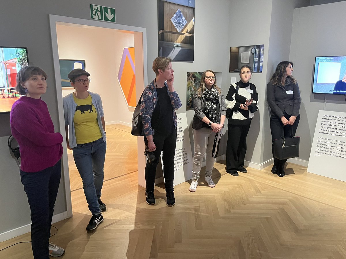 Markus Mattern (@mattes1682) on Twitter photo Los gehts in der Ausstellung „Ortswechsel“ - wir starten mit der Führung. Worum geht es eigentlich. #ortswechsel_smcffm <a href="/bundesbank/">Deutsche Bundesbank</a> <a href="/goetheuni/">Goethe-Universität</a> <a href="/SMCFFM/">SMCFFM</a> Los gehts in der Ausstellung „Ortswechsel“ - wir starten mit der Führung. Worum geht es eigentlich. #ortswechsel_smcffm <a href="/bundesbank/">Deutsche Bundesbank</a> <a href="/goetheuni/">Goethe-Universität</a> <a href="/SMCFFM/">SMCFFM</a>