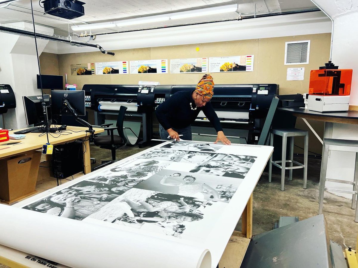 SMuseumstudies's tweet photo. Finishing touches to our Intangible Cultural Heritage showcase today. 

Come experience this with us 

6pm @
011 - Museum Studies Gallery
Nancy Cantor Warehouse
350 W Fayette St, Syracuse, NY 13202

@su_museumstudies @su_vpa 

#ICHShowcase @unesco #Museumstudies #sumuseumstudies https://t.co/OJZtuiN8ag