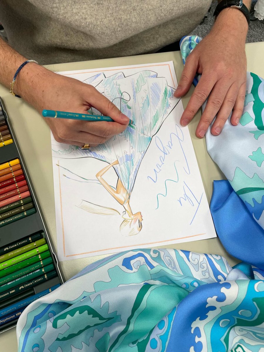 “I can’t imagine drawing anything but on paper. It’s my brain that guides my hand. » <a href="/LaurenceBenaim/">Laurence Benaïm</a> &amp; <a href="/georg_lux/">GEORG LUX</a> 
Tap the link in bio to learn more about <a href="/georg_lux/">GEORG LUX</a> , the Creative Director of Léonard Paris.

#parisfashionweek #pfw #georglux #leonardparis