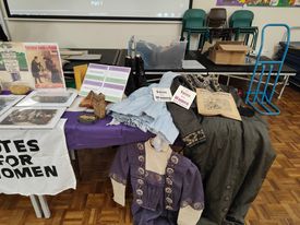 CyfunoConwy's tweet photo. Ein stori diweddaraf o'r Archifdy - Stori y swffragetiaid
Am ddim i ysgolion Conwy. Cysylltwch gya ni er mwyn archebu sesiwn ar ol y Nadolig. #CyfunoFusion https://t.co/DX9Rolr5Ej