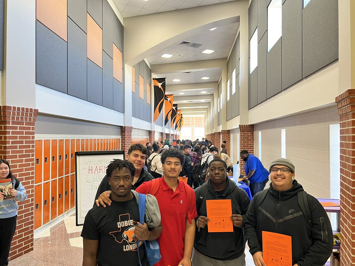 DobieLonghornFB's tweet photo. Dobie Longhorn Football Players making the decision that college is for them. Real Student-Athletes. #dobiepride https://t.co/5n2o1tfqmf