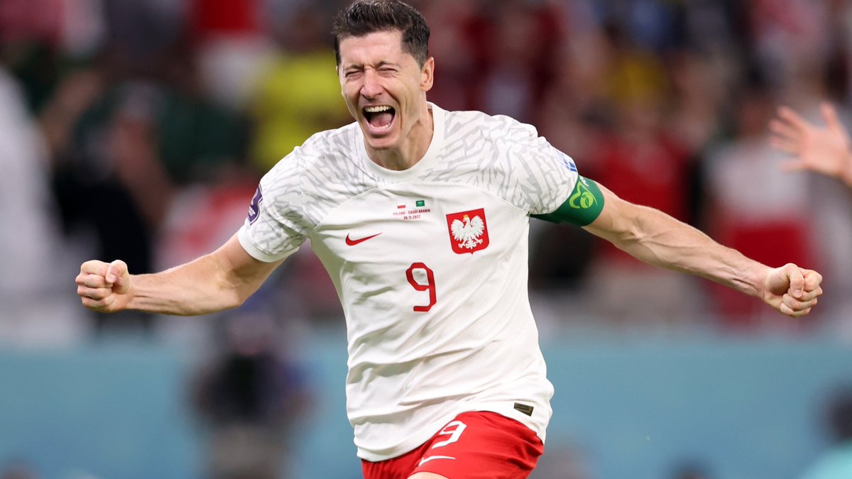 If Messi and/or Lewa score today I’ll give someone who likes this tweet 12,000 FIFA points 🇵🇱🇦🇷

Follow so I can DM you tho ty