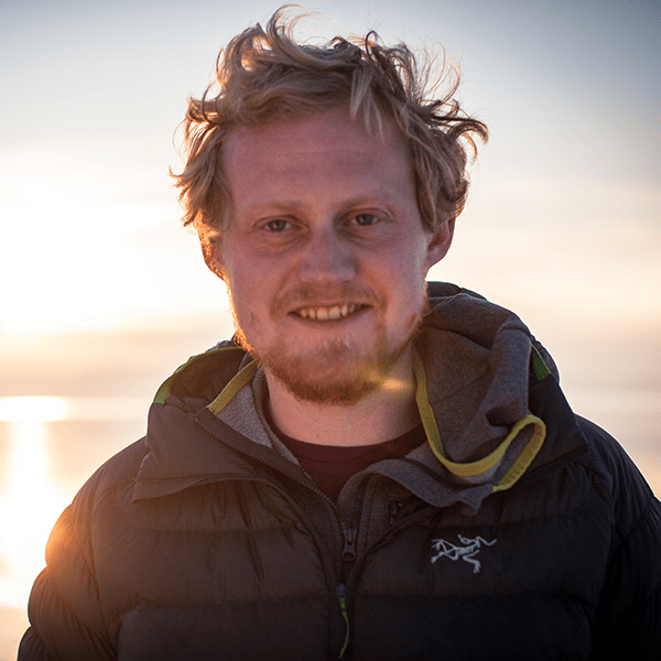ExplorersClub's tweet photo. Tom @martienssen has filmed in 50+ countries &amp; territories. His passion for storytelling began when he was working in a combat search &amp; rescue in Afghanistan.

Join him at our next #Explorers50 Speaker Series, f/ ADVOCATES, supported by @ROLEX — TONIGHT👉 https://t.co/FZHvzFvGtv https://t.co/ATouoOcDKi
