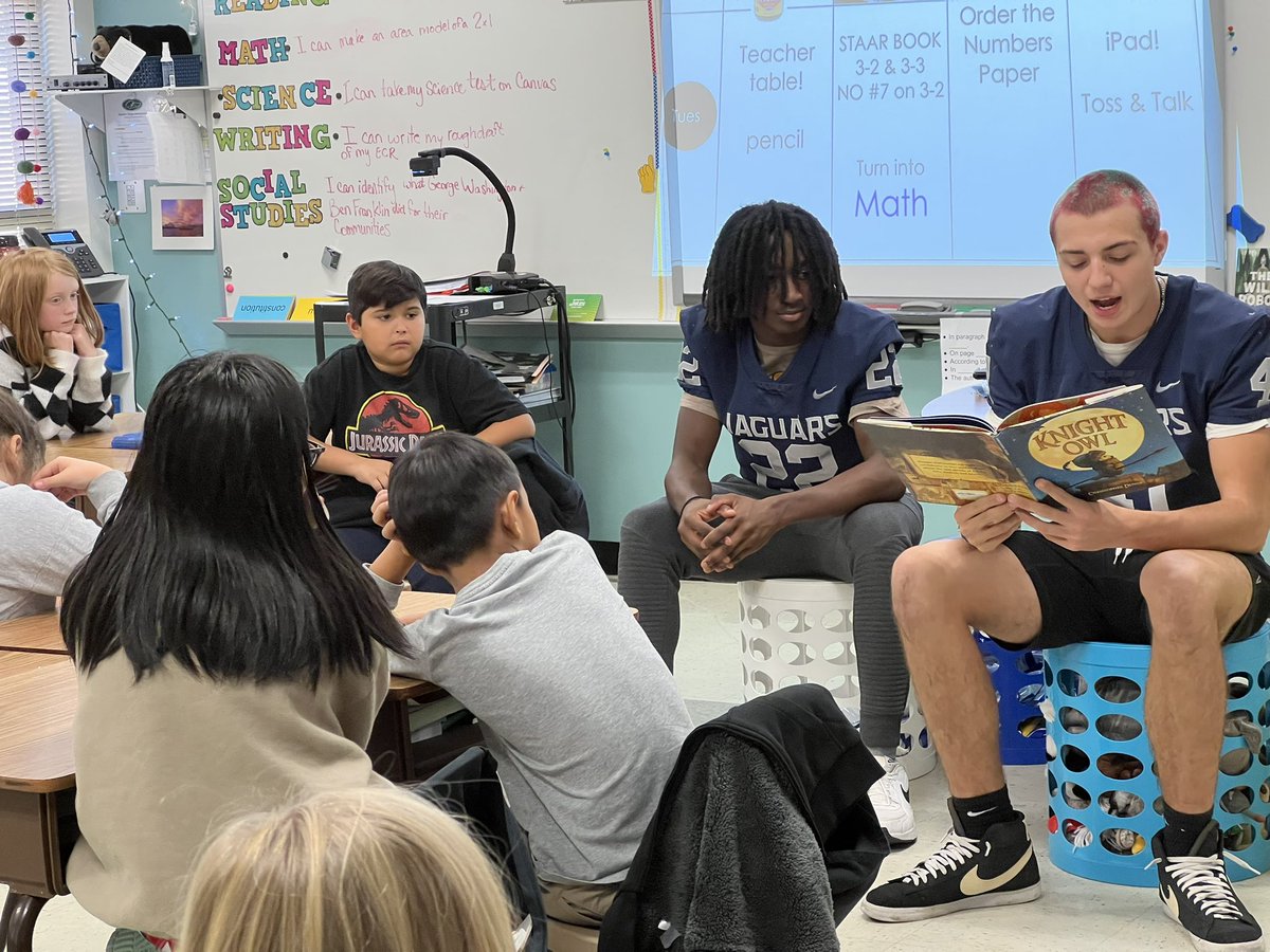 Thank you @Fmhsfootball for reading to us!! We really loved it! #gr8gators