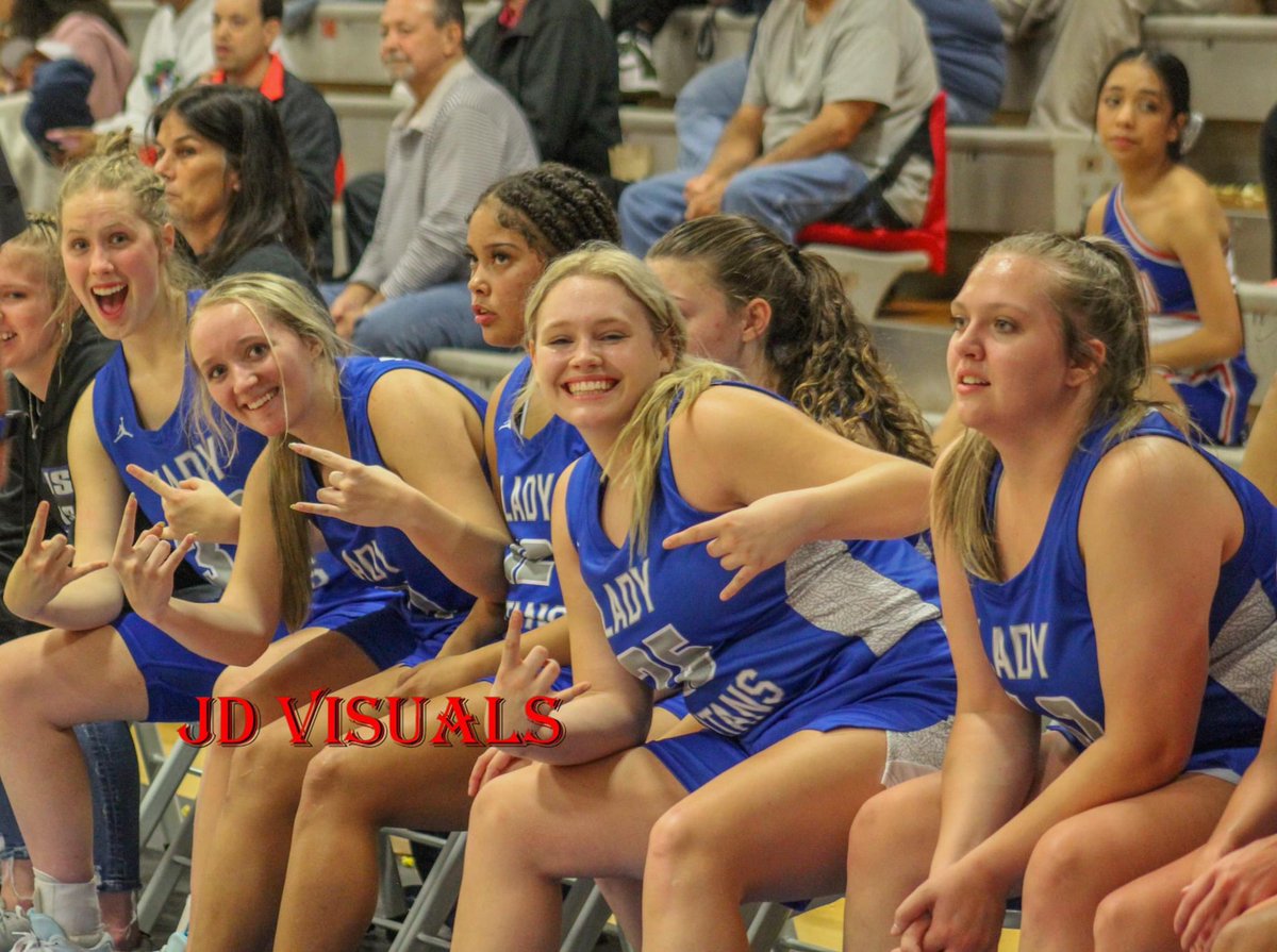 peytonmcpeters's tweet photo. ITS GAME DAY!!! π
6:30 start time @ South Caldwell HS
#BuildTheBlue #TitanNation https://t.co/esV0SYVJIm