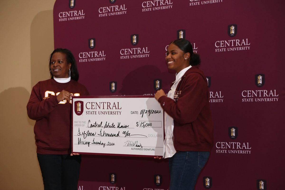 CentralState87's tweet photo. Thank you to all who donated this #GivingTuesday! We surpassed our goal of $250,000 with $269,462! Remember, November is the month of giving, so there is still time for you to become a #CSUBeliever today.
Click the link below to donate now. #FGFCFS
https://t.co/vYpFMohqwc https://t.co/lUSAbpZ2IW