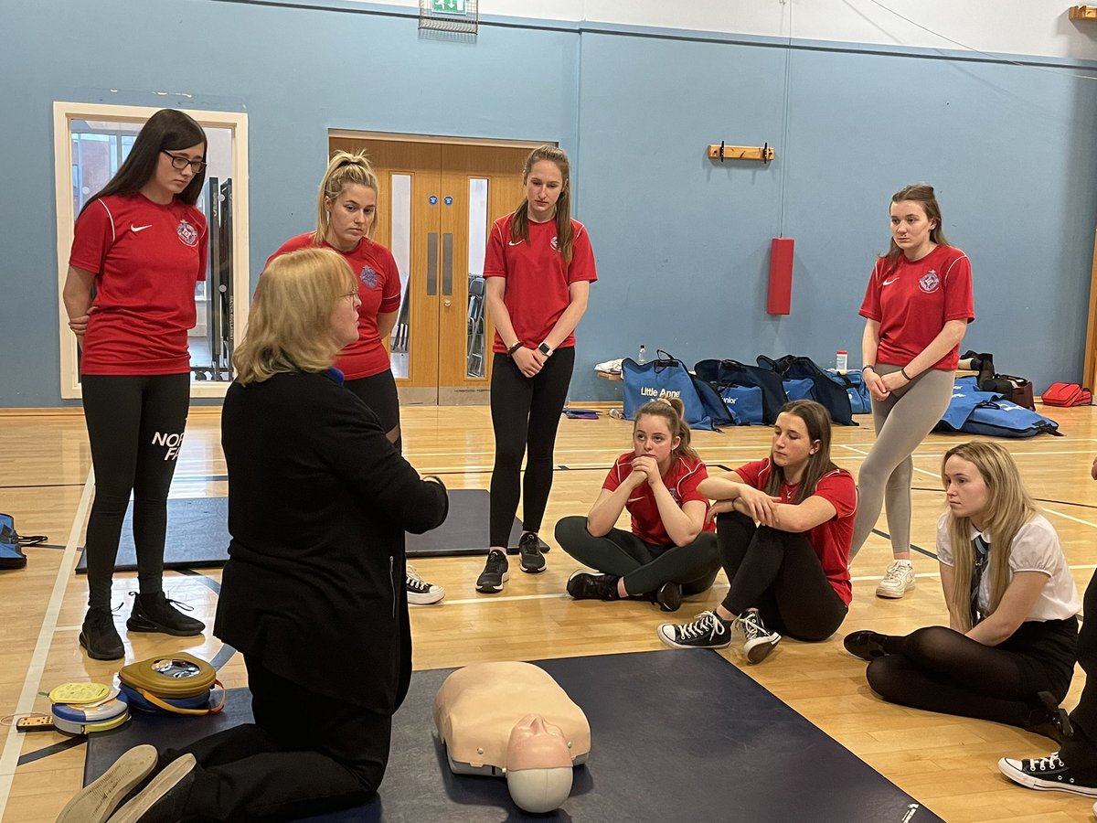 stcolumbaPEdept's tweet image. Sports Leaders starting their Heart Start Buddy Training today! #emergencylifesavers #howtosavealife #leadershipinaction! @_stcolumba @schs_hwb @SClpl @NHSGGC @ActiveSchoolsIC