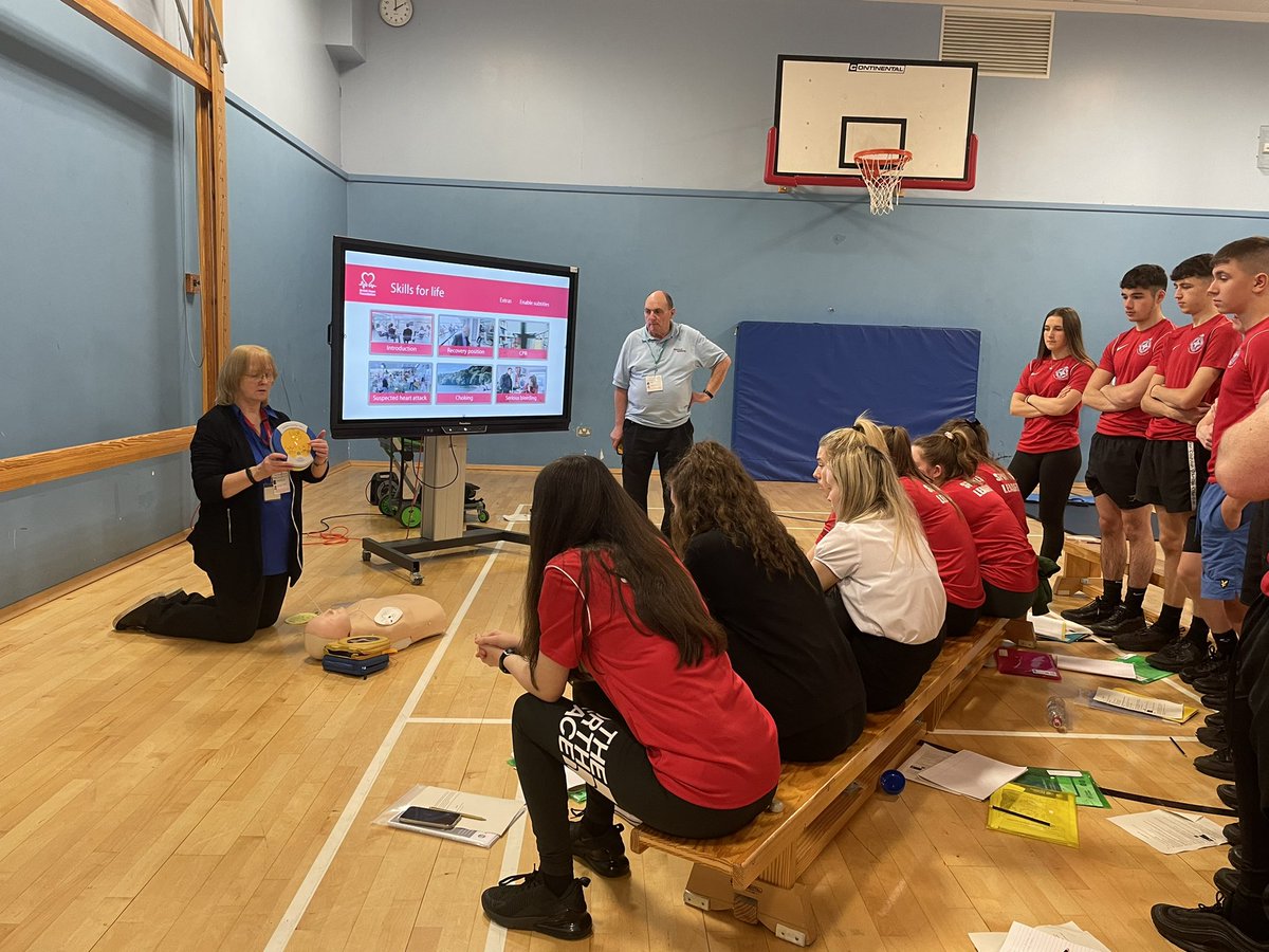 stcolumbaPEdept's tweet image. Sports Leaders starting their Heart Start Buddy Training today! #emergencylifesavers #howtosavealife #leadershipinaction! @_stcolumba @schs_hwb @SClpl @NHSGGC @ActiveSchoolsIC