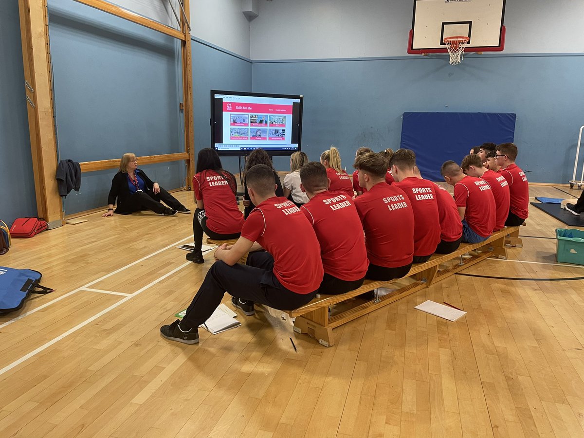 stcolumbaPEdept's tweet image. Sports Leaders starting their Heart Start Buddy Training today! #emergencylifesavers #howtosavealife #leadershipinaction! @_stcolumba @schs_hwb @SClpl @NHSGGC @ActiveSchoolsIC