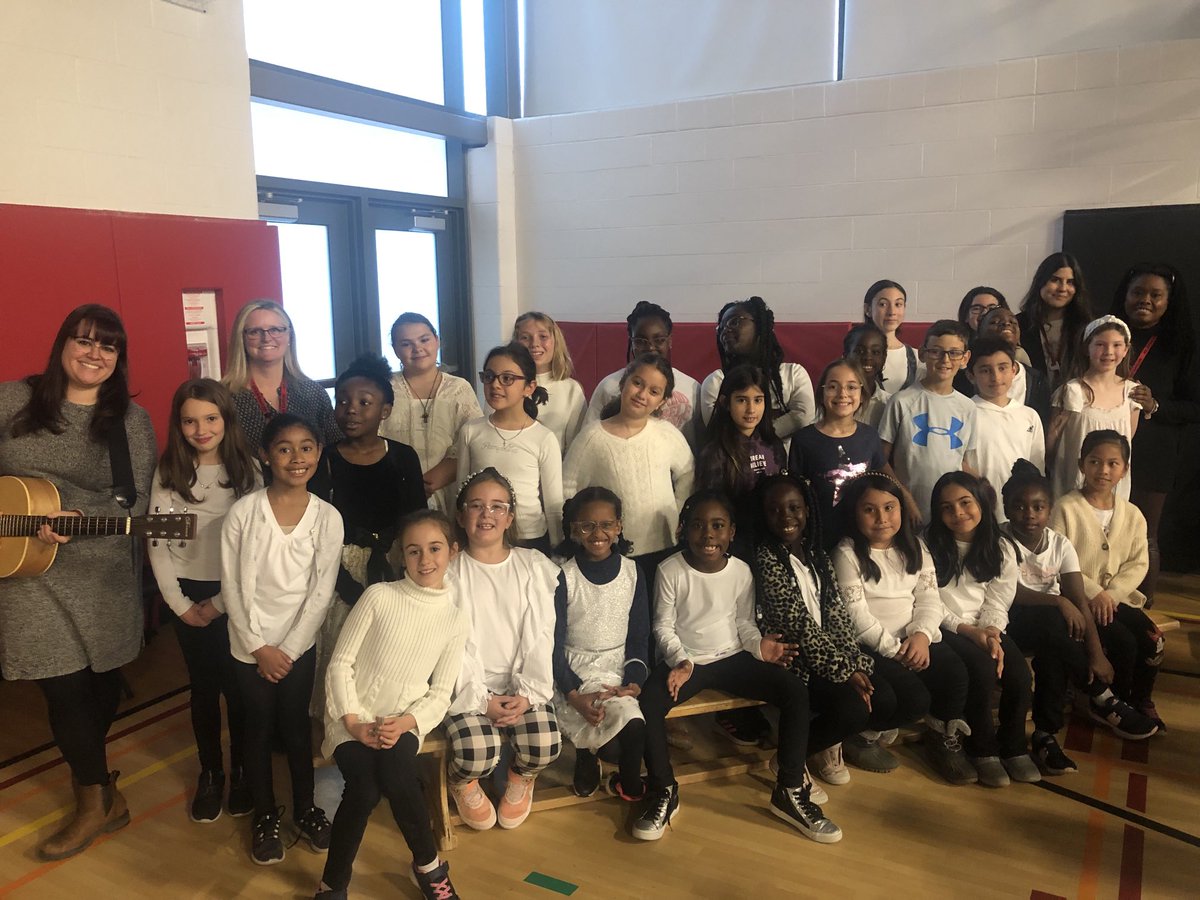 Ms. Glaze tweet media