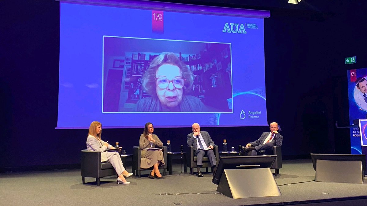 A #APAH, representada pela sua vice-presidente, Catarina Baptista, esteve presente na Conferência #AUA – Gestão dos Danos Colaterais da Pandemia em Pessoas com Doenças Crónicas. 

Conheça dos semi finalistas da 13.ª edição do Angelini University Award!: 
ow.ly/EcGk50LQWsf