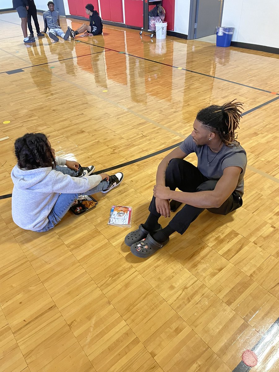 BFTerry_PALS's tweet photo. Great visit at @LCISDNavarro today. Young #Rangers were paired up with their Terry mentors. Very special connections being made from Day 1 #LetsRide #RangerPride #PALS #TerryHS https://t.co/wFrtlekJZn