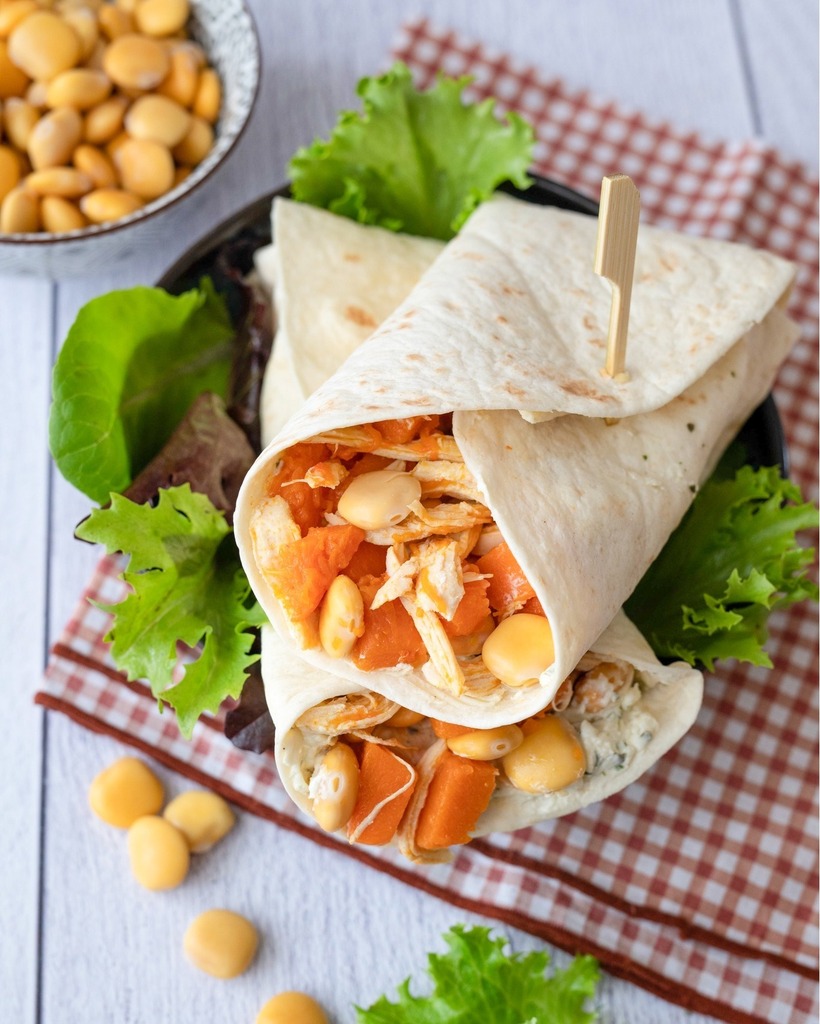 Un peu de gourmandise tout en légèreté avec ce wrap lupin, potimarron et poulet !
On a adoré ce mélange pour une galette automnale, légère mais appétissante et pleine de bienfaits !
D’ailleurs, les lupins, vous connaissez ? C’est une légumineuse qui est … instagr.am/p/Cll9jITIkmm/