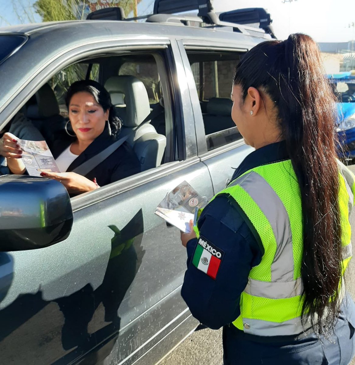 DMSPDGO's tweet photo. Sin #redes seguro llegas. 🙌🏻📵

Hagamos conciencia y conduzcamos de manera segura, sin el uso del teléfono móvil. 📲#ConduzcaSinRedes #CasaSegura https://t.co/RbcBnG7PAK