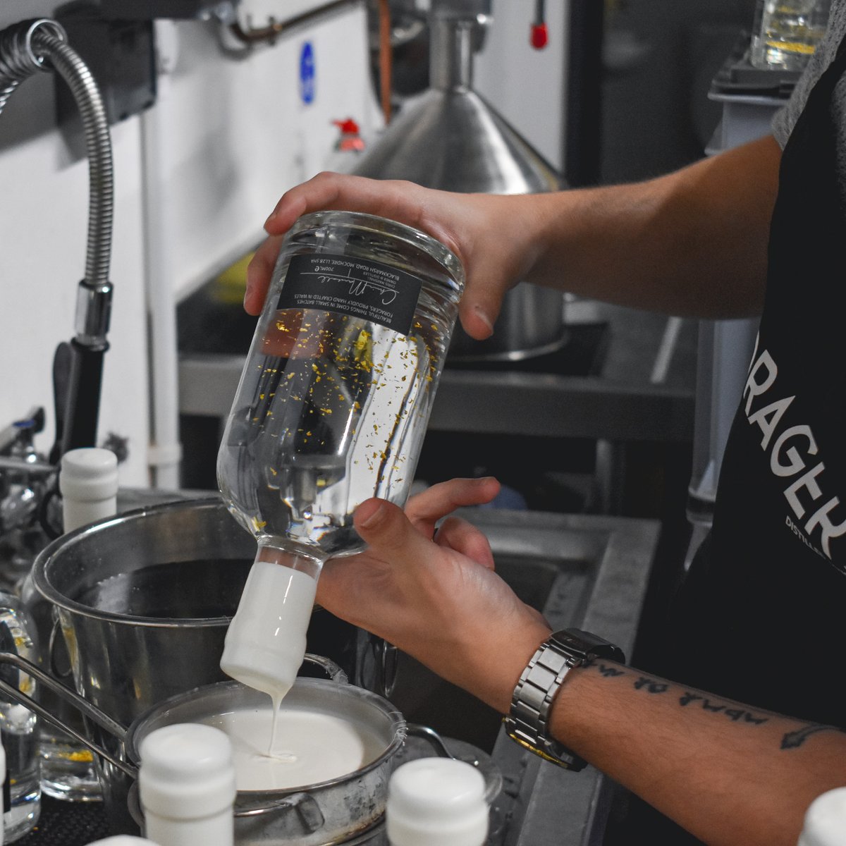 ForagersGin's tweet image. Just a lovely sight, more of our collaboration with @Clogau