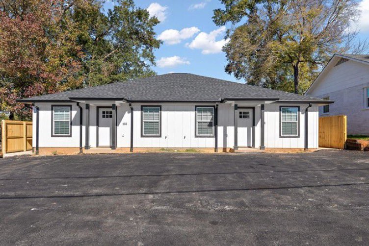 SFAleases tweet media