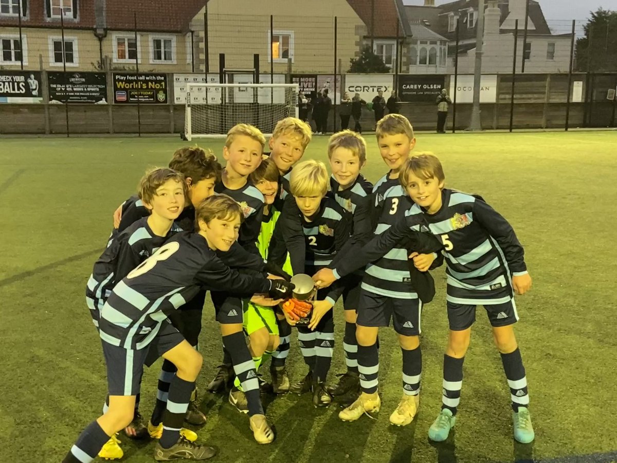 ECJS_Sport's tweet image. ⚽️YEAR 5/6 FOOTBALL⚽️ 

Congratulations @ECJS_Sport B Team who have won the @GsySchoolsFA Darling Challenge Cup for the first time - a 4-0 win against @CastelPrimary 

Super effort from the whole squad. A great way to end the football this term #AimHigh