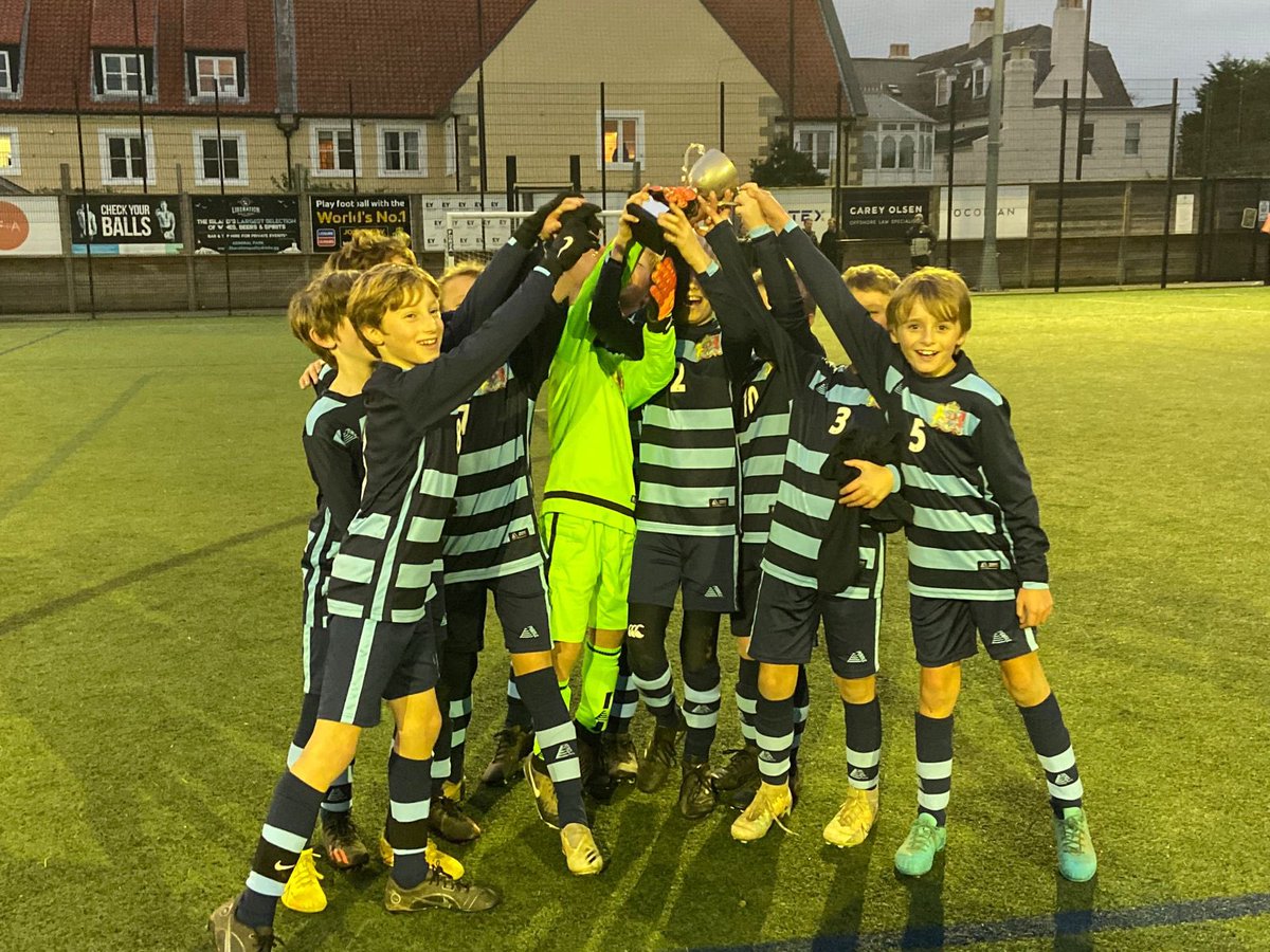ECJS_Sport's tweet image. ⚽️YEAR 5/6 FOOTBALL⚽️ 

Congratulations @ECJS_Sport B Team who have won the @GsySchoolsFA Darling Challenge Cup for the first time - a 4-0 win against @CastelPrimary 

Super effort from the whole squad. A great way to end the football this term #AimHigh