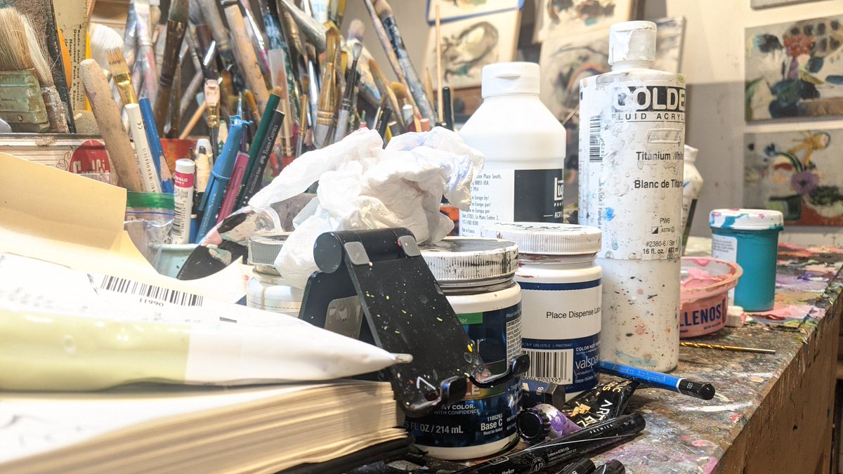 This is what almost December looks like! Too busy to clean. Just like the layers of my paintings😂