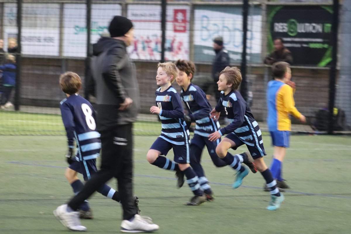 ECJS_Sport's tweet image. ⚽️YEAR 5/6 FOOTBALL⚽️ 

📸 Action from @GsySchoolsFA Darling Challenge Cup Final. 

Thank you Mrs Stevens for the photos 😊