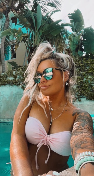 Watch ᗷᗩ𝗂ᒪ𝖤Y♡︎'s leaked NSFW photo on TwXstars