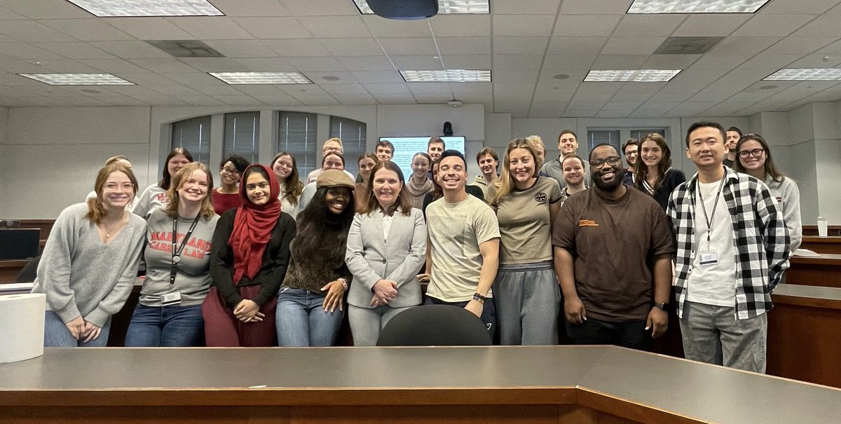 DebTEisenberg's tweet photo. Last civil procedure review with my fabulous Section A! You’ve got this. @UMDLaw #futurelitigators https://t.co/NpJ0KT7BBx