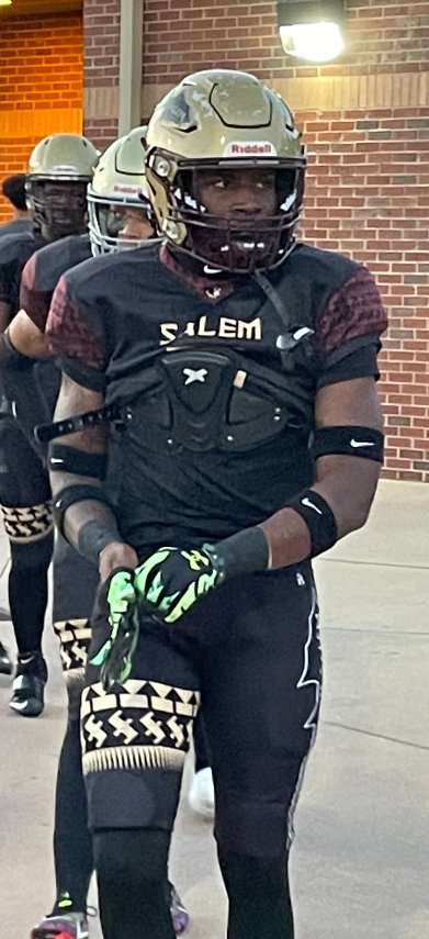 CoachLaws00's tweet photo. YES SIR!!!!! I'm so proud of @ZionGregg1 for being selected to the Region 4-AAA First Team as a Defensive Back!!! You've come a long way "Cross" 😉!!! #ProudCoach 🙏 https://t.co/v5IkxpPNfX