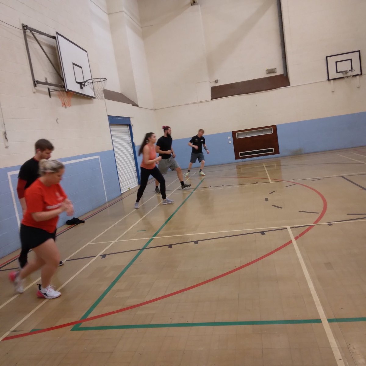 VickyShakesby's tweet photo. Potential recruits for on-call and Fulltime #firefighters training @HumbersideFire ,Howden Station this evening. Bucket fulls of grit and determination shown.. and thanks to @HowdenSchool for continued free use of sports hall for fitness testing. True community spirit. #seeitbeit https://t.co/2yyDELEuPx
