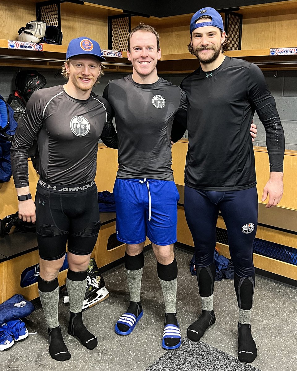 EdmontonOilers's tweet image. With Benson back &amp;amp; Skinner starting, all three @SSAC_U15AAA alumni will be in the #Oilers lineup tonight.