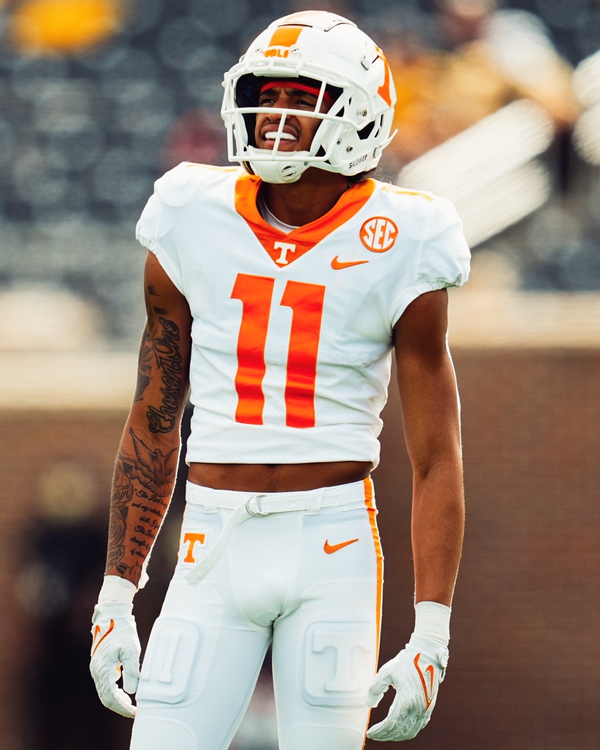 PFF_College's tweet photo. Jalin Hyatt this season:

🔸 1,267 Yards
🔸 15 Touchdowns

Led all Power Five WRs in both categories🔥 https://t.co/4aq4hqMuU1